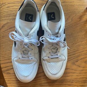 Veja White and Black Men's Sneakers